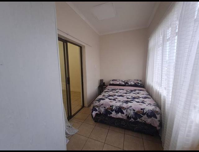 2 BEDROOM PROPERTY TO RENT IN GLENWOOD